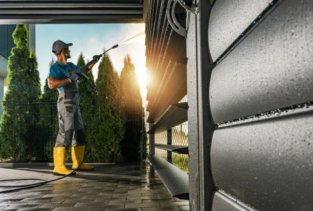 Best Sidewalk Pressure Washing  in Macdonnell Heights, NY
